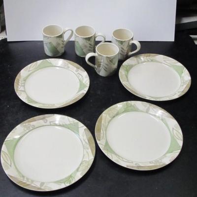 8 Pieces Of Break & Chip Resistant Corelle Vitrelle USA Dishes Plates & Cups