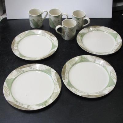 8 Pieces Of Break & Chip Resistant Corelle Vitrelle USA Dishes Plates & Cups