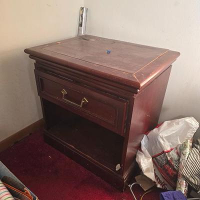 Set of 2 bedside tabkes