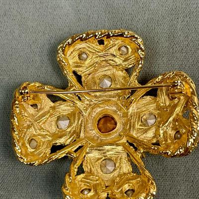 Big pink rhinestone brooch
