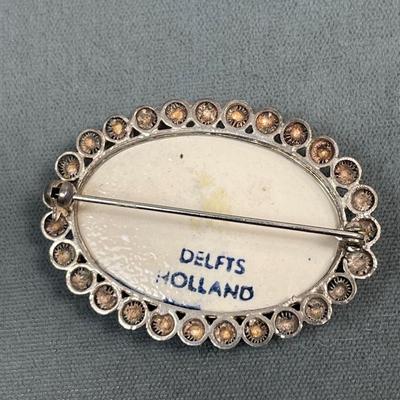 Vintage Delfts Holland Porcelain Windmill scene Brooch