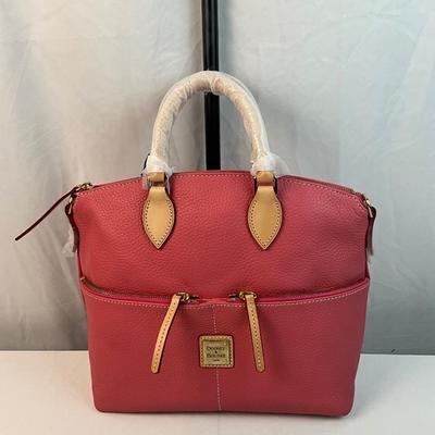 Lot G 262 NWT Dooney & Bourke Pocket Satchel with Keychain