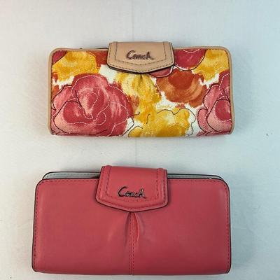 Lot G 263 NWT Coach Pink Leather Shoulder Bag with Two Matching Wallets