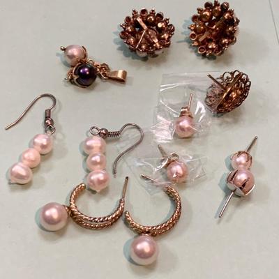 Pearls Estate Jewelry Lot Twisted Necklaces Earrings Pendant