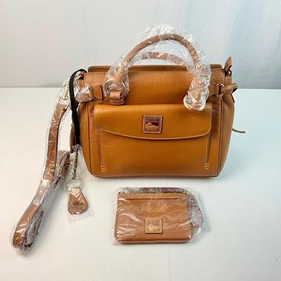 Lot F 276 NWT Dooney & Bourke Pebbled Leather Handbag