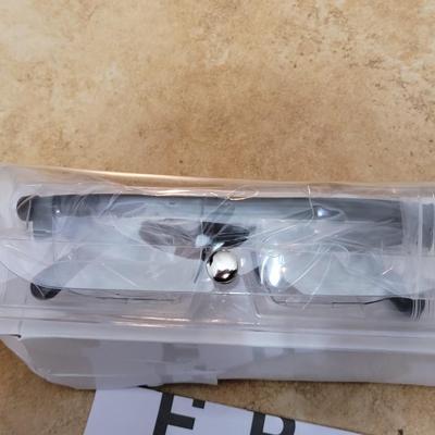 1 new pair self adjusting lens adaptive glasses