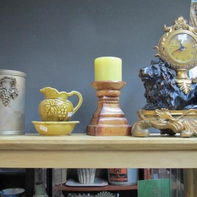 Vintage Champagne Chiller & Lion Sculpture Figurine Pedestal Desk Regal Black Gold Tone Clock