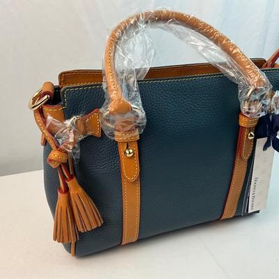Lot F 277 NWT Dooney & Bourke Teall Pebbled Leather Handbag and Coin Purse