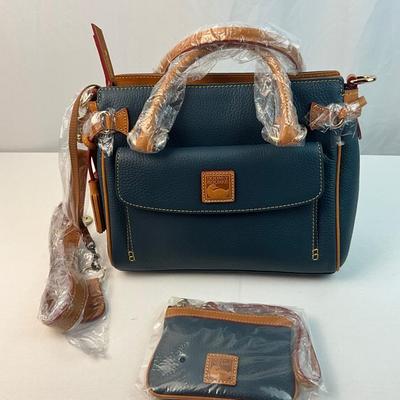 Lot F 277 NWT Dooney & Bourke Teall Pebbled Leather Handbag and Coin Purse