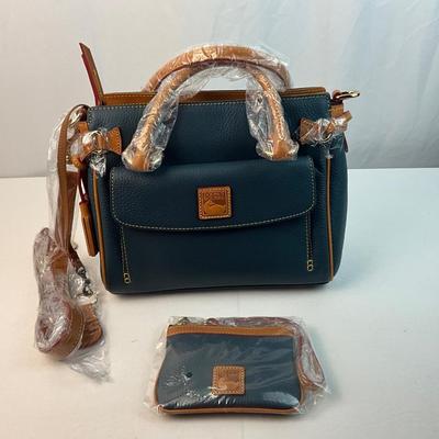 Lot F 277 NWT Dooney & Bourke Teall Pebbled Leather Handbag and Coin Purse