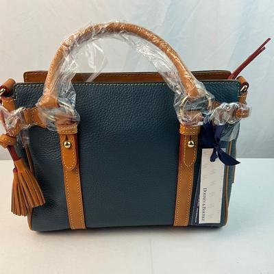 Lot F 277 NWT Dooney & Bourke Teall Pebbled Leather Handbag and Coin Purse