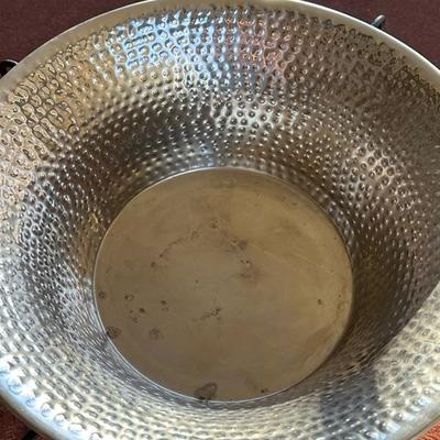 Standing Beverage Chiller/Ice Bucket