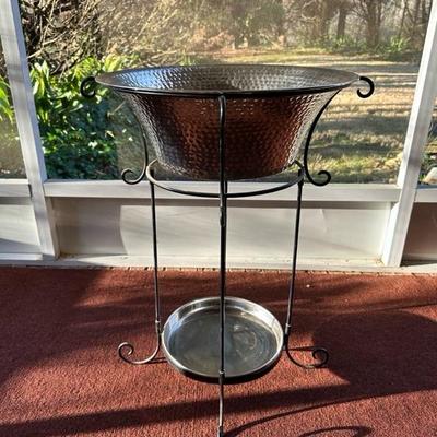 Standing Beverage Chiller/Ice Bucket