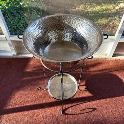 Standing Beverage Chiller/Ice Bucket