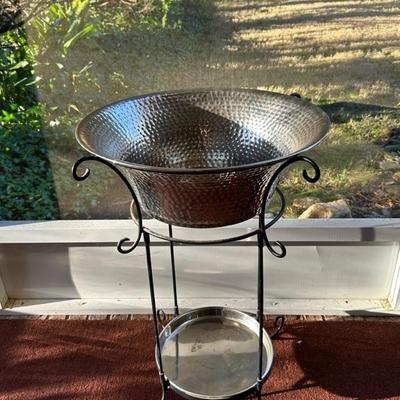 Standing Beverage Chiller/Ice Bucket