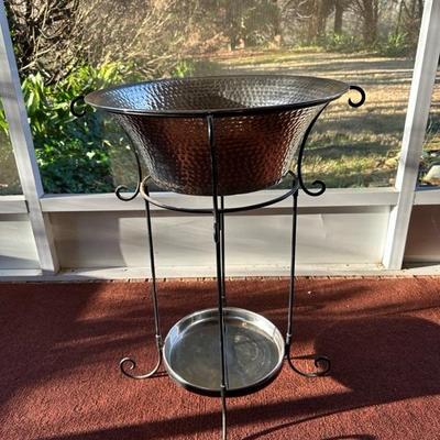 Standing Beverage Chiller/Ice Bucket