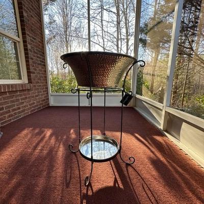 Standing Beverage Chiller/Ice Bucket