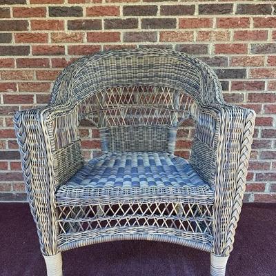Outdoor Patio Chair and Side Table