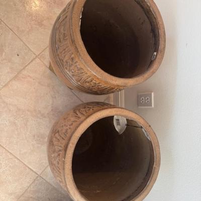 2 Brown Pots
