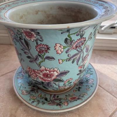 2 Floral Pots