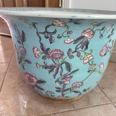 2 Floral Pots