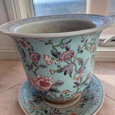 2 Floral Pots