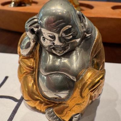 3 Buddhas on Stand