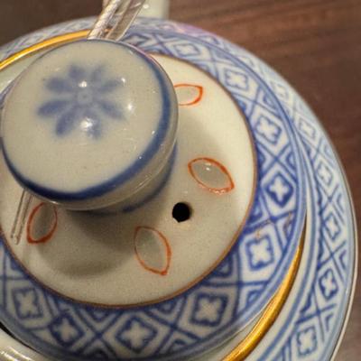 Teapots and Cups