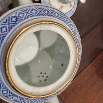 Teapots and Cups