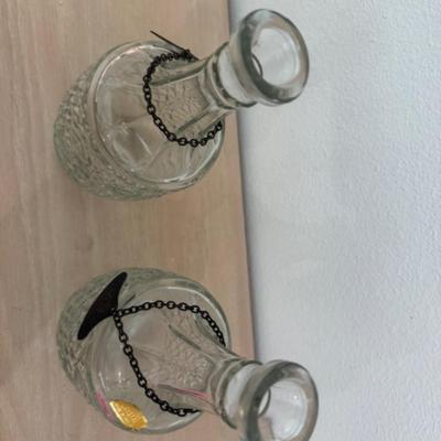 2 Decanters with holder