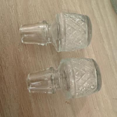 2 Decanters with holder