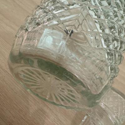 2 Decanters with holder