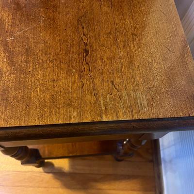 American Drew End Table (DR-MG)