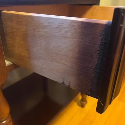 American Drew End Table (DR-MG)