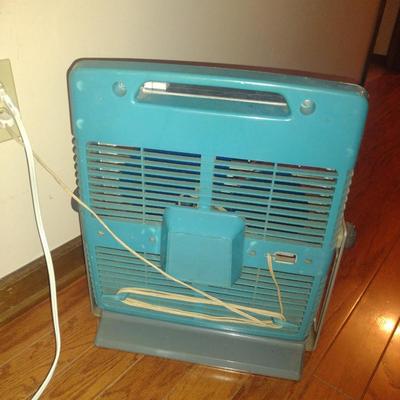 Vintage Lasko Box Fan- In Working Condition- Approx 14" x 19"