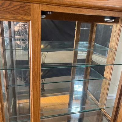 Lighted Curio Cabinet (DR-MG)