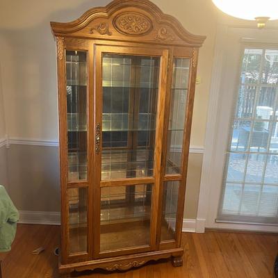 Lighted Curio Cabinet (DR-MG)