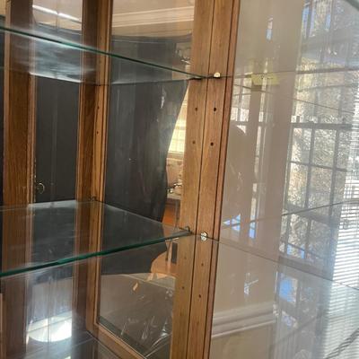 Lighted Curio Cabinet (DR-MG)