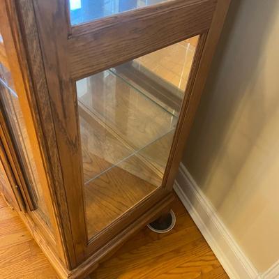 Lighted Curio Cabinet (DR-MG)
