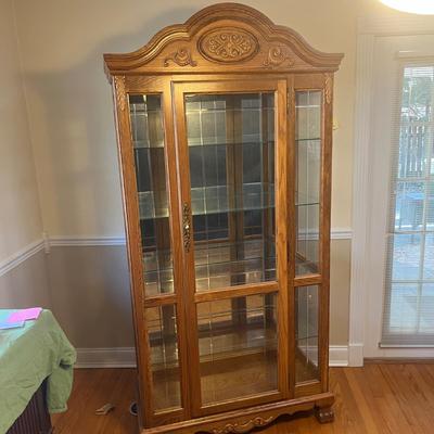 Lighted Curio Cabinet (DR-MG)