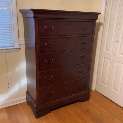 Broyhill Five-Drawer Dresser (GB-DZ)