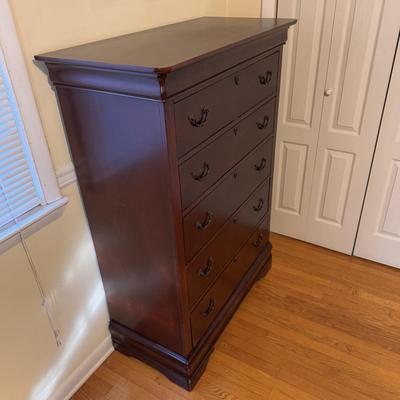Broyhill Five-Drawer Dresser (GB-DZ)