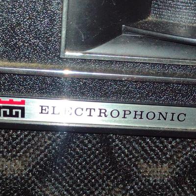 Air Suspension Audio System Speakers- Four Count- Approx 15" x 10 1/2" x 26" Tall