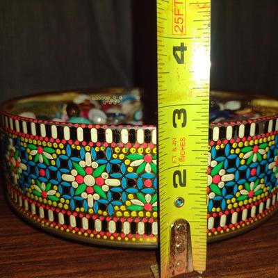 Vintage Sewing Tin with Nice Selection of Buttons- Approx 7 3/4" in Diameter, 2 3/4" Deep