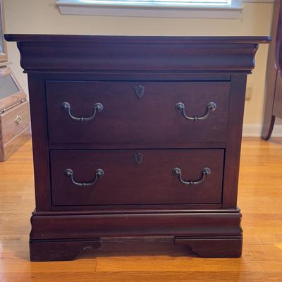 Broyhill Two-Drawer Wooden Nightstand (GB-DZ)