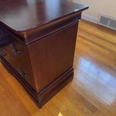 Broyhill Two-Drawer Wooden Nightstand (GB-DZ)