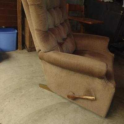 La-Z-Boy Upholstered Reclining Chair