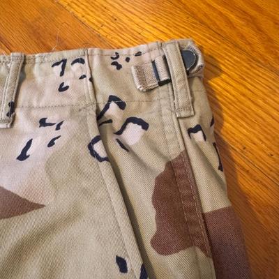 Army Desert Storm Camo Jacket and Pants - Men’s Large (GB-DZ)
