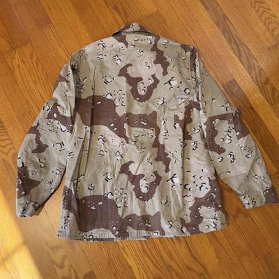 Army Desert Storm Camo Jacket and Pants - Men’s Large (GB-DZ)