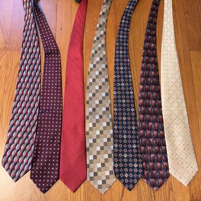 Brooks Bros, Jos A Banks, Tommy Hilfiger, and More with Pocket Squares (GB-DZ)